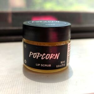 Lush Handmade Cosmetics Kitchen Popcorn lip scrub